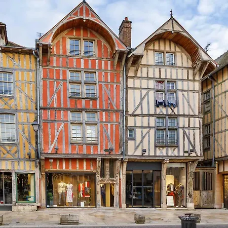 Maison Des Changes - Le Bleu - Hypercentre 아파트